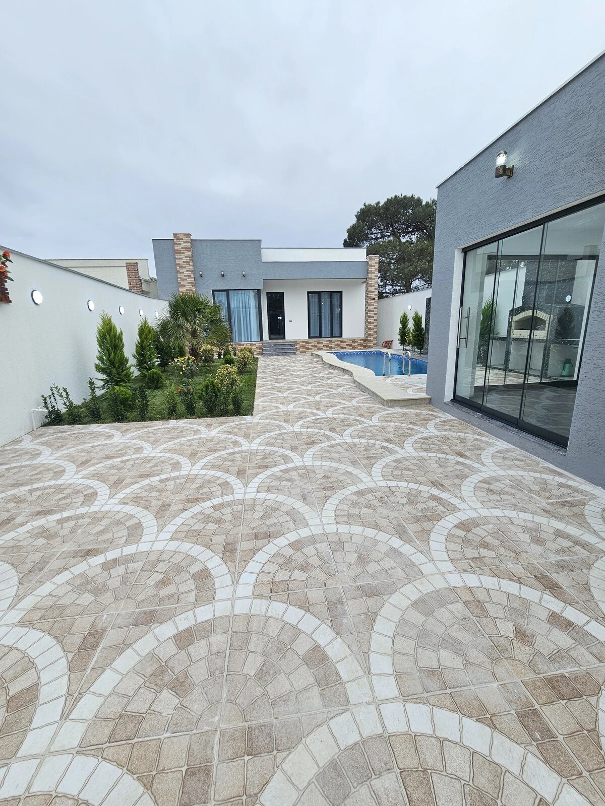 Satılır 4 otaqlı həyət evi 170 m²