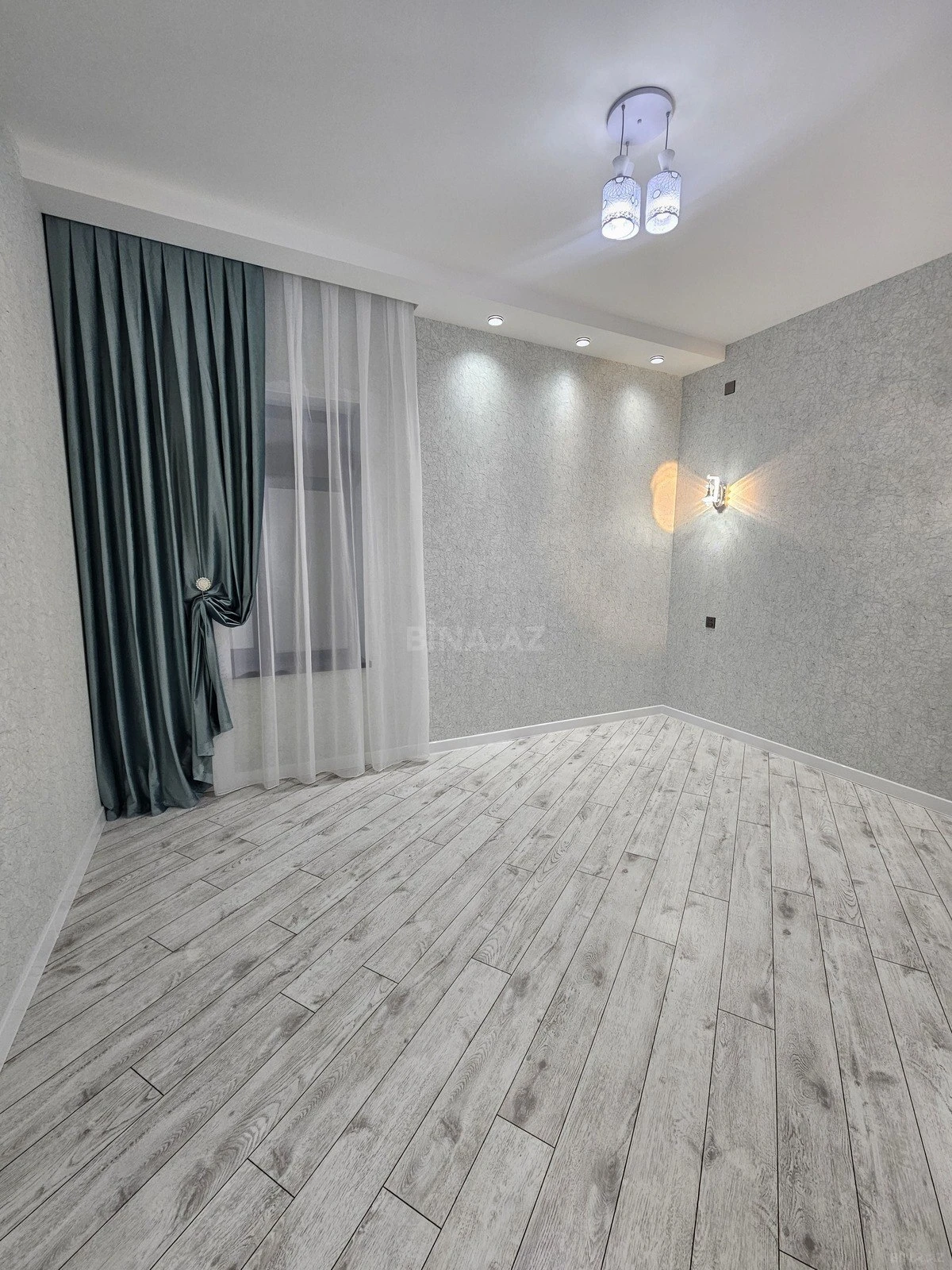 Satılır 4 otaqlı həyət evi 170 m²