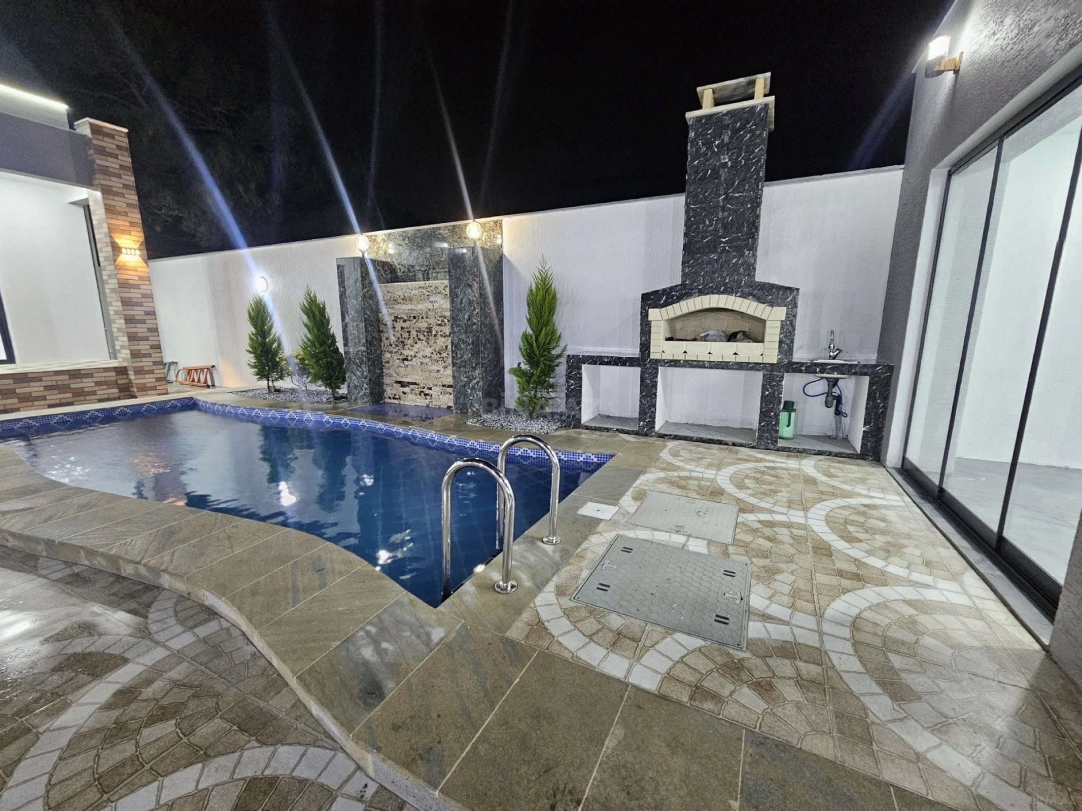 Satılır 4 otaqlı həyət evi 170 m²