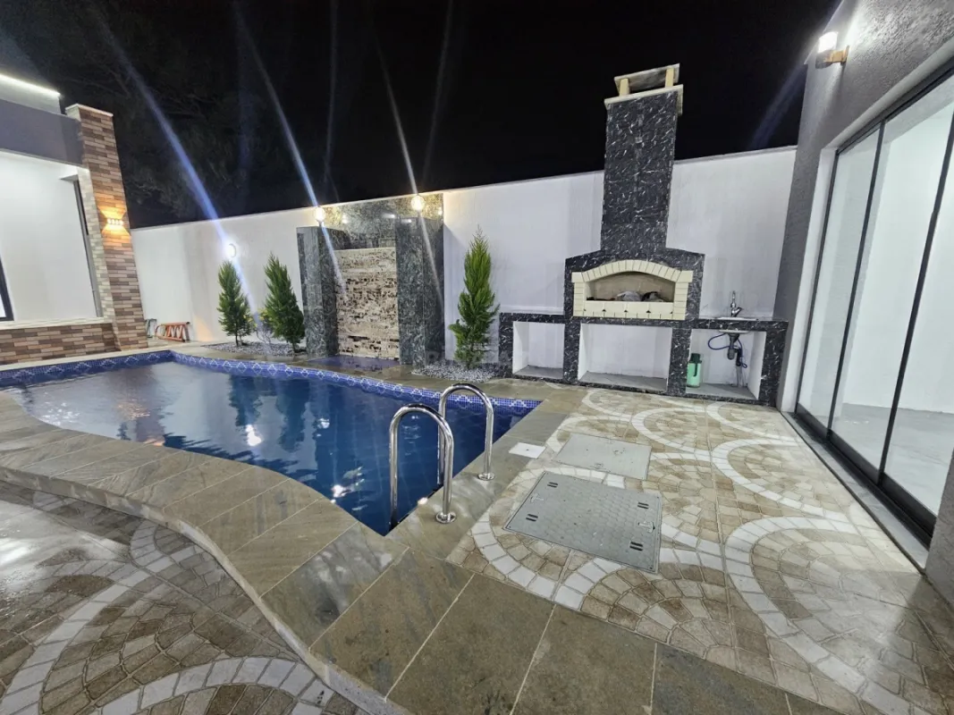 Satılır 4 otaqlı həyət evi 170 m²