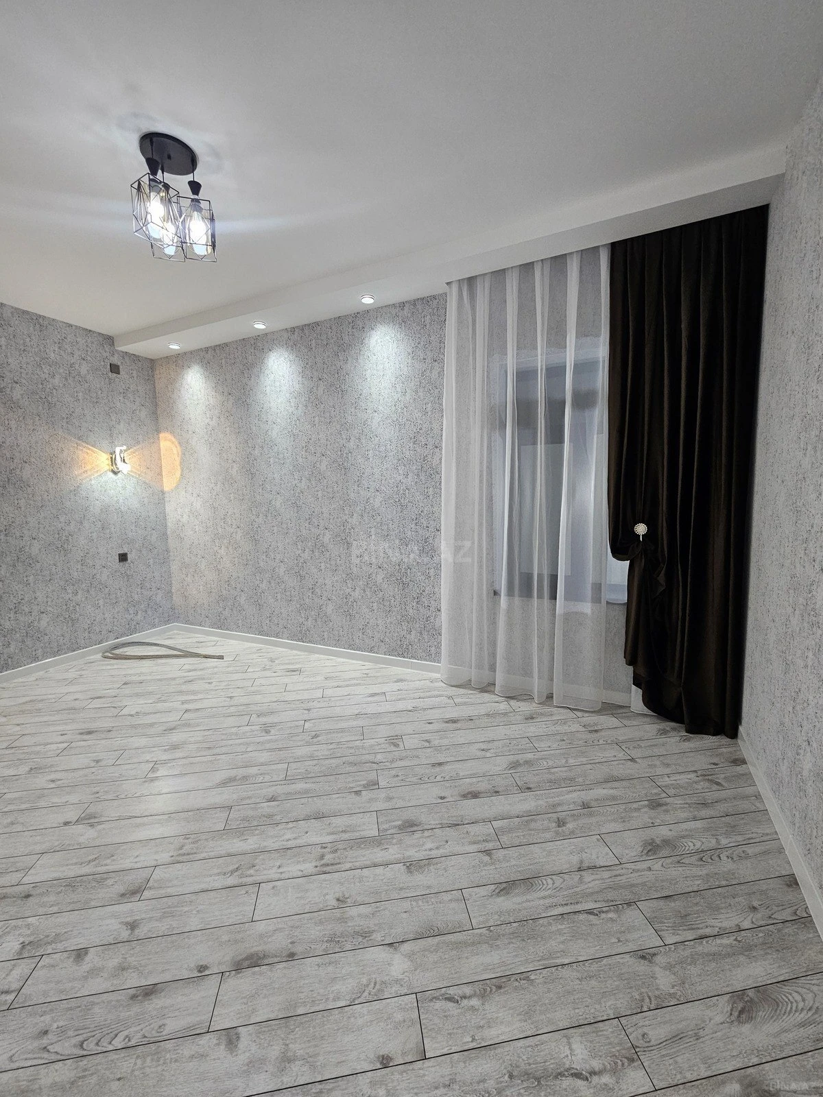 Satılır 4 otaqlı həyət evi 170 m²
