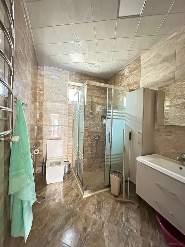 Kirayə verilir 4 otaqlı həyət evi 240 m²