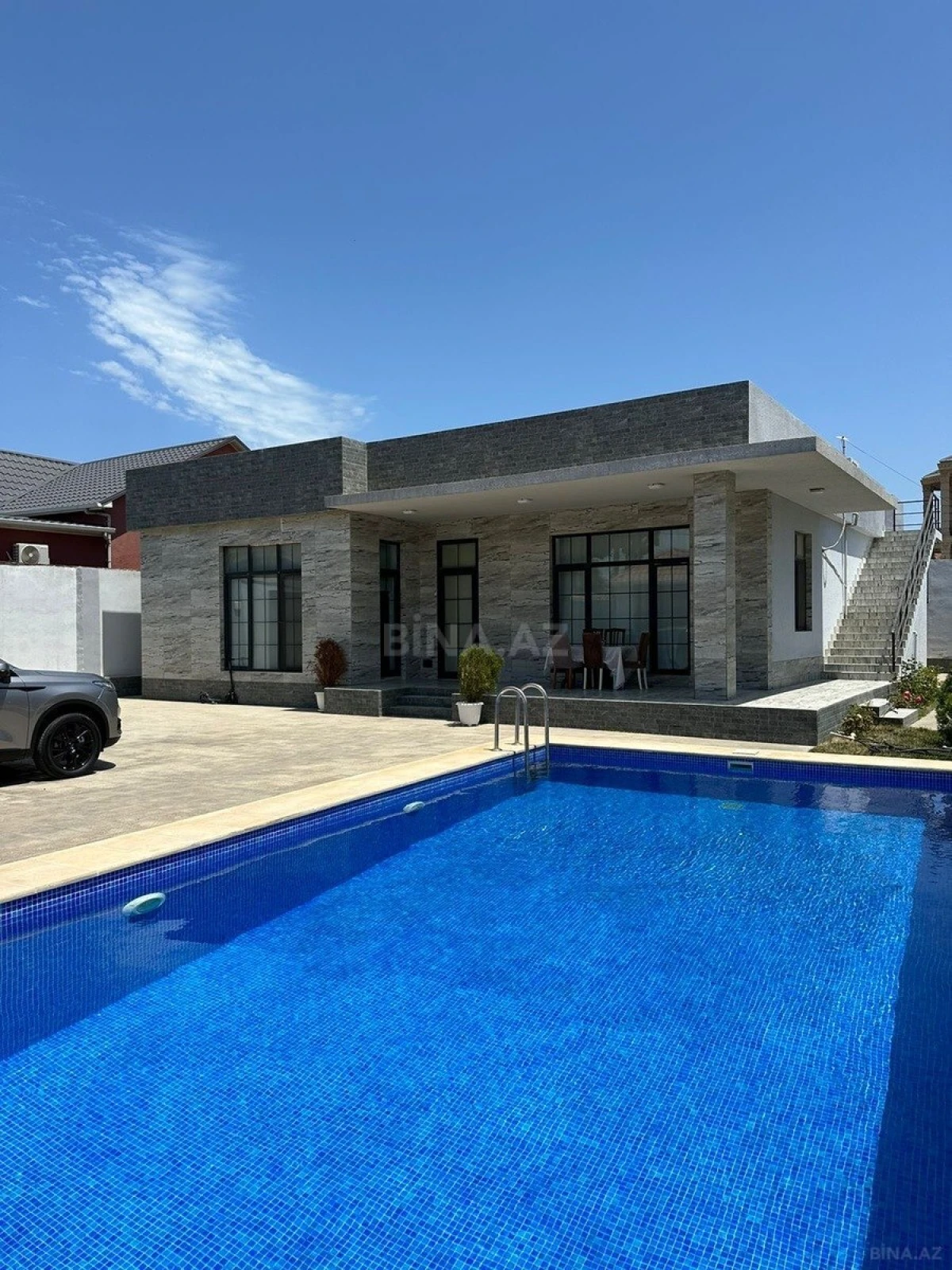 Kirayə verilir 4 otaqlı həyət evi 240 m²