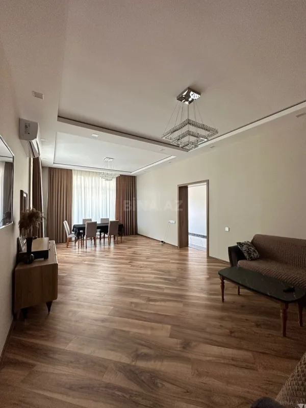 Kirayə verilir 4 otaqlı həyət evi 240 m²