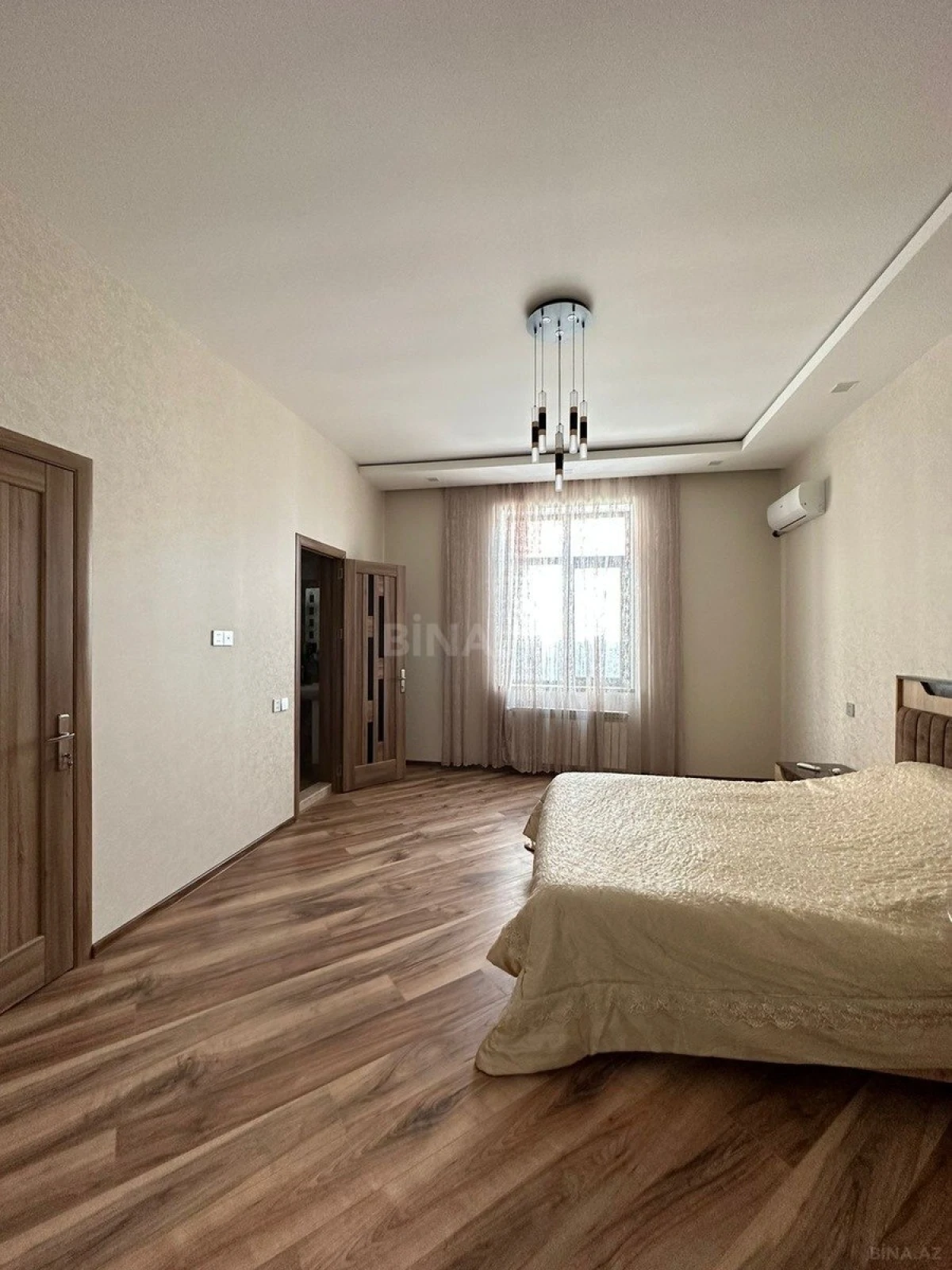 Kirayə verilir 4 otaqlı həyət evi 240 m²