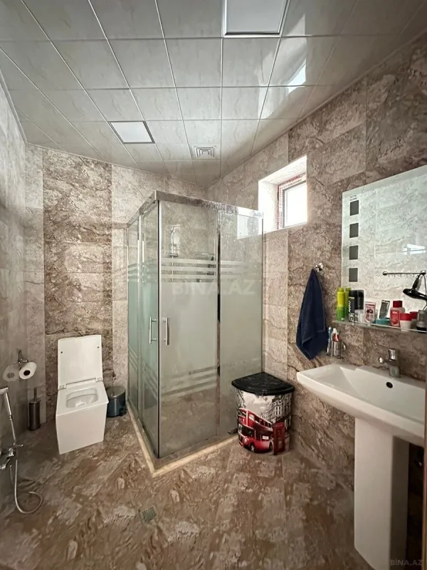 Kirayə verilir 4 otaqlı həyət evi 240 m²