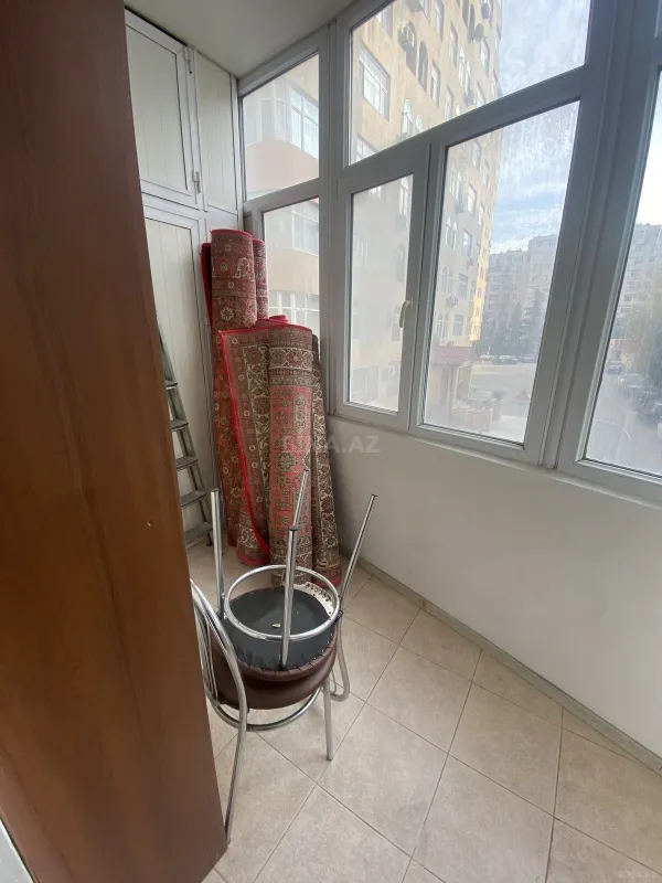 Satılır 3 otaqlı mənzil 130 m²