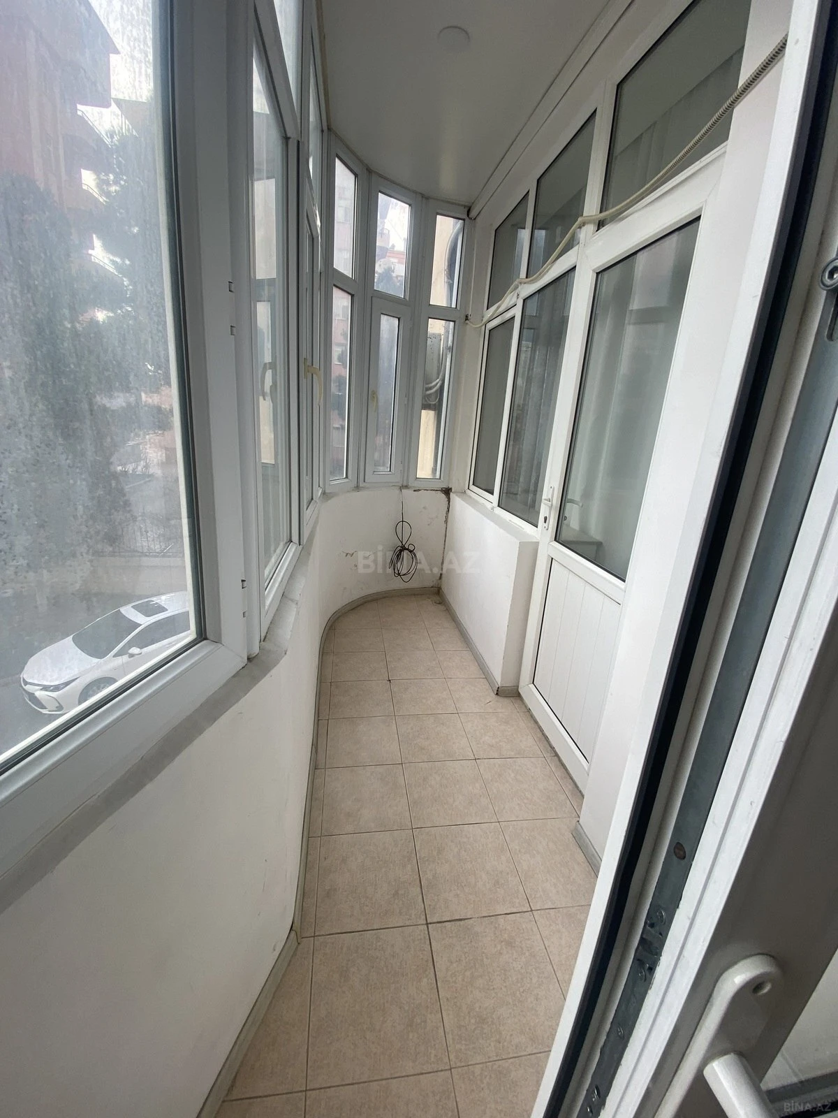Satılır 3 otaqlı mənzil 130 m²