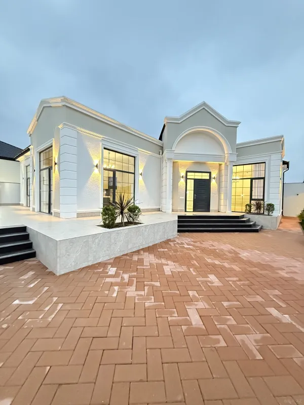 Satılır 5 otaqlı həyət evi 230 m²