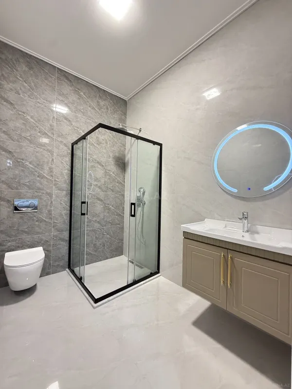 Satılır 5 otaqlı həyət evi 230 m²