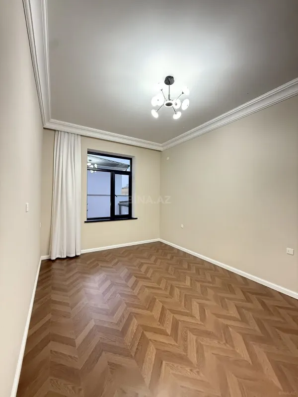 Satılır 5 otaqlı həyət evi 230 m²
