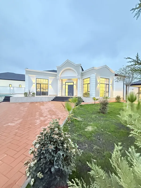 Satılır 5 otaqlı həyət evi 230 m²