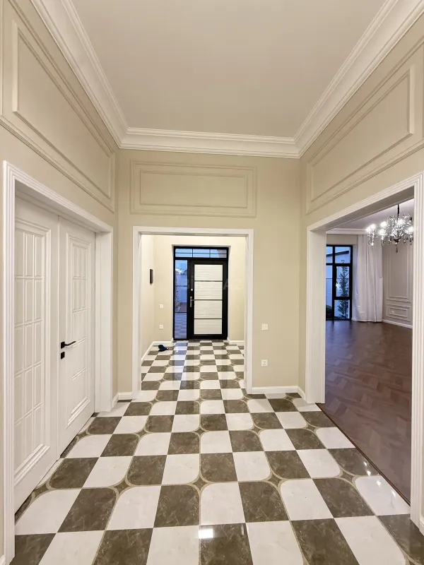 Satılır 5 otaqlı həyət evi 230 m²