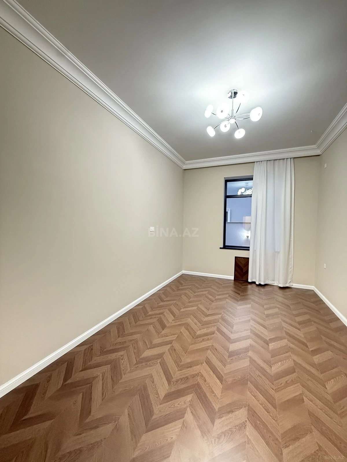 Satılır 5 otaqlı həyət evi 230 m²