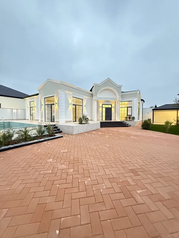 Satılır 5 otaqlı həyət evi 230 m²