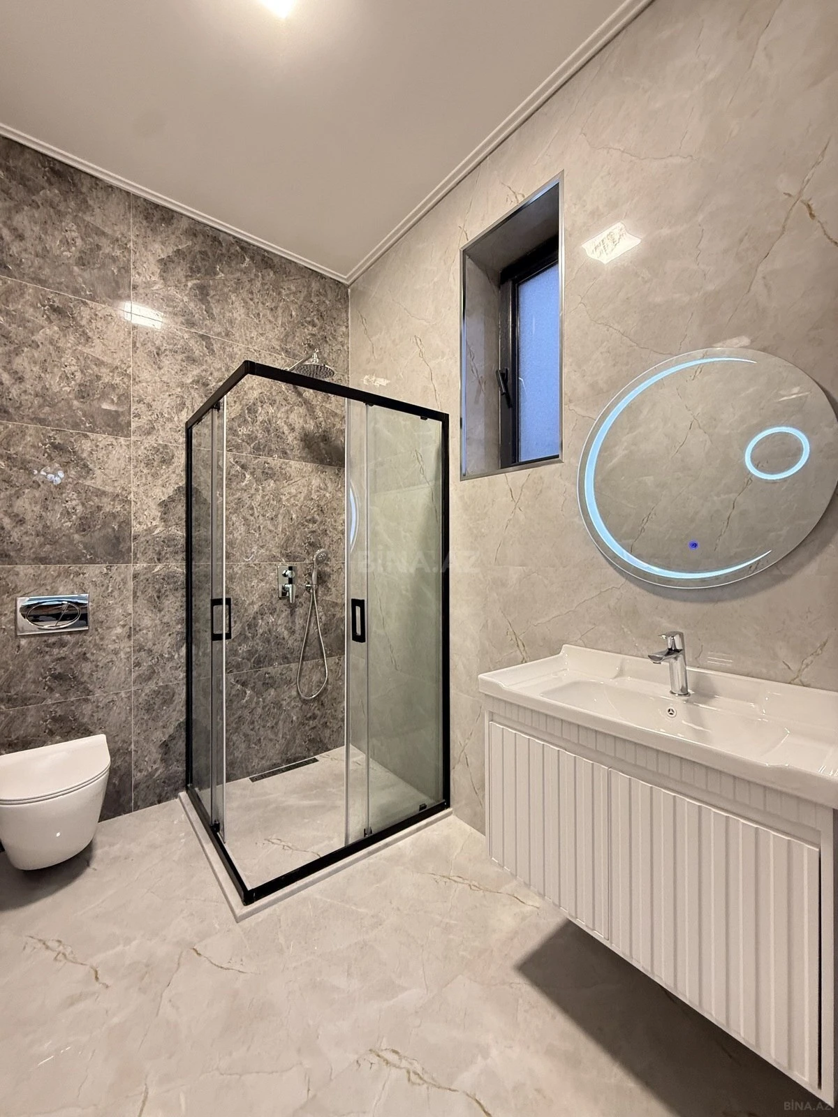 Satılır 5 otaqlı həyət evi 230 m²