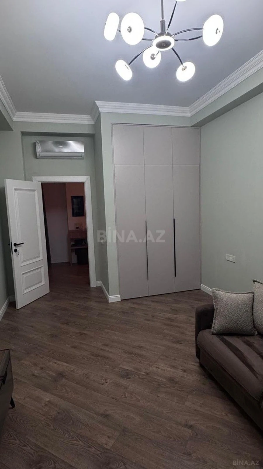 Kirayə verilir 3 otaqlı mənzil 120 m²