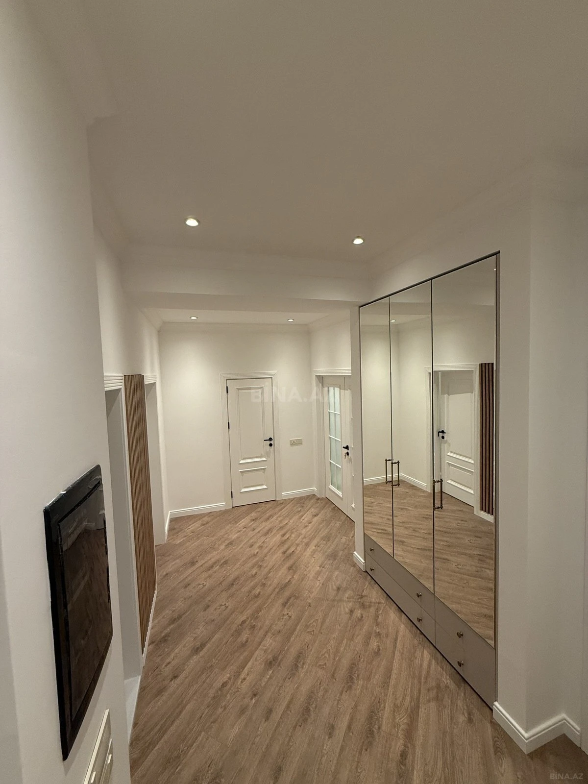 Kirayə verilir 3 otaqlı mənzil 120 m²