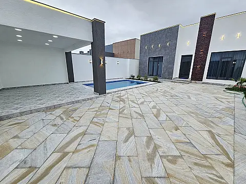 Satılır 4 otaqlı həyət evi 160 m²