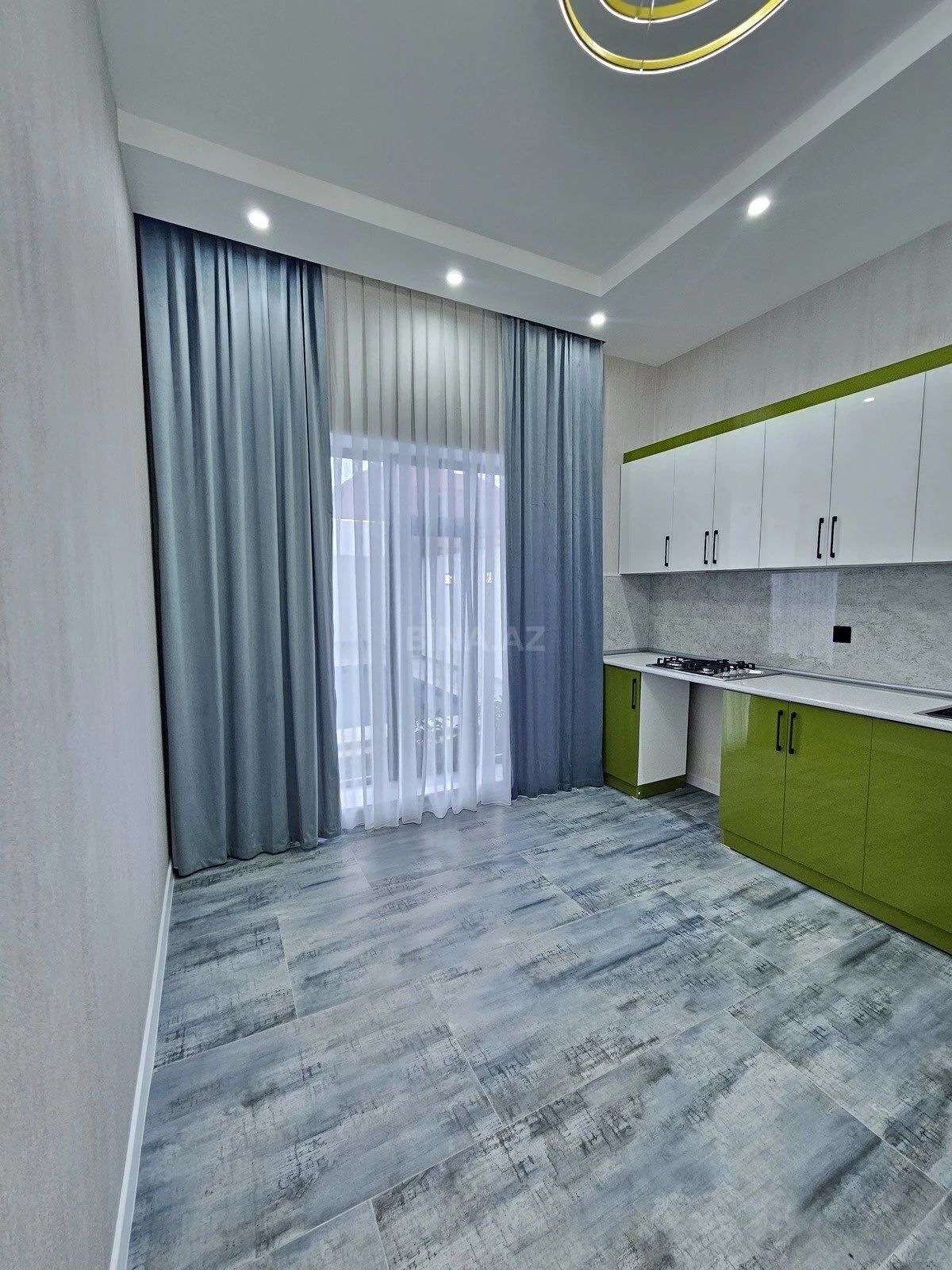 Satılır 4 otaqlı həyət evi 160 m²