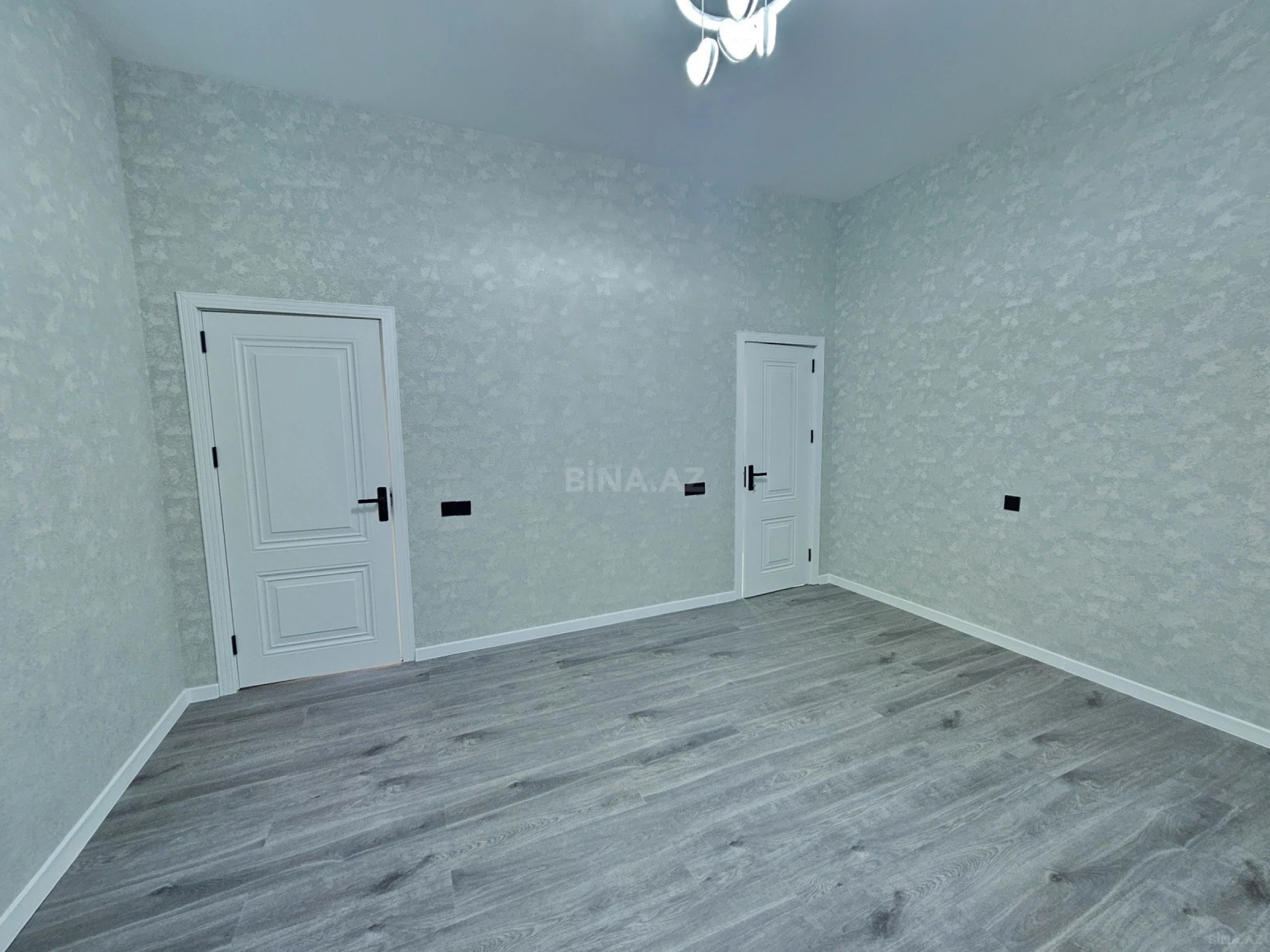 Satılır 4 otaqlı həyət evi 160 m²