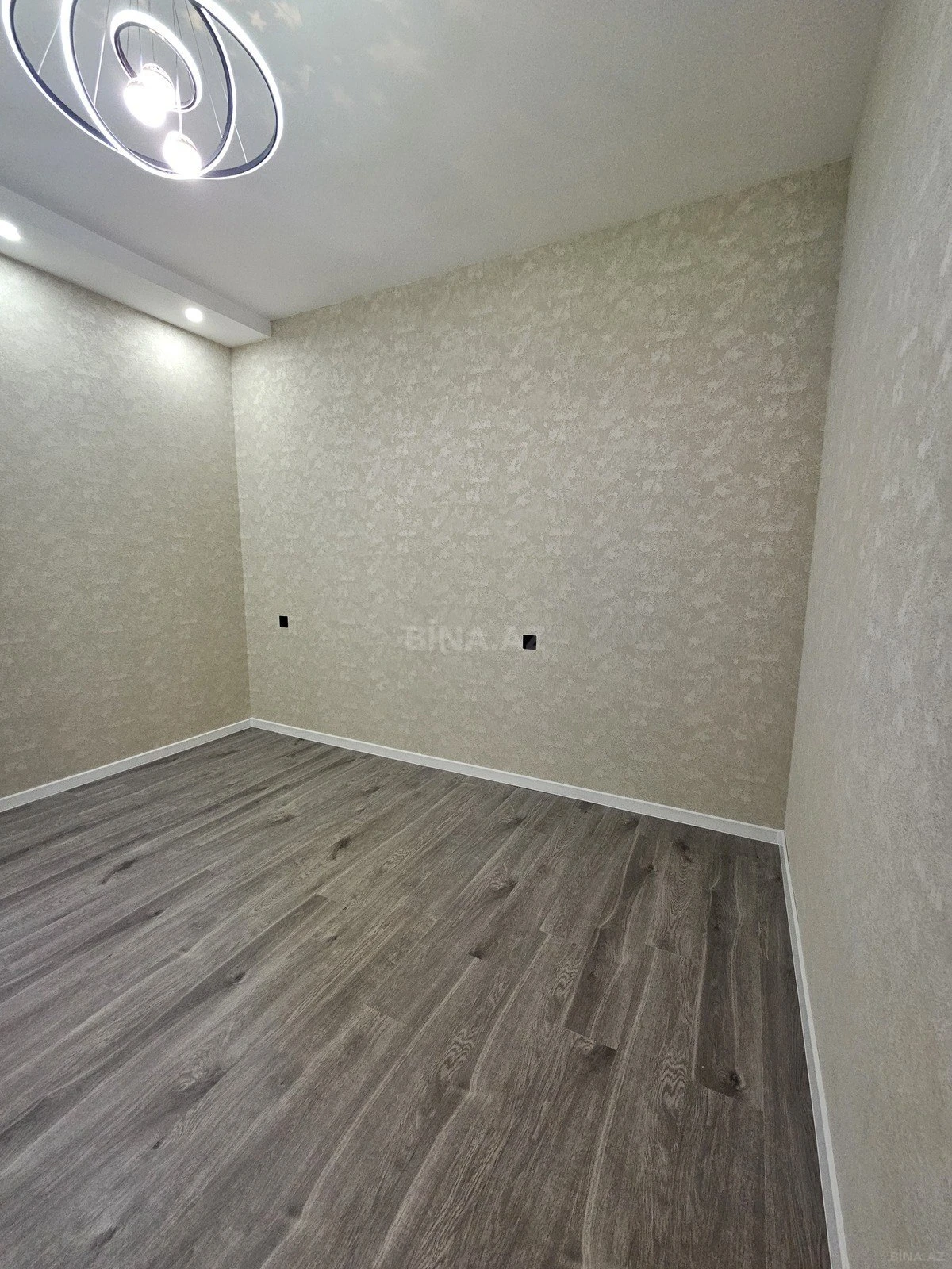 Satılır 4 otaqlı həyət evi 160 m²