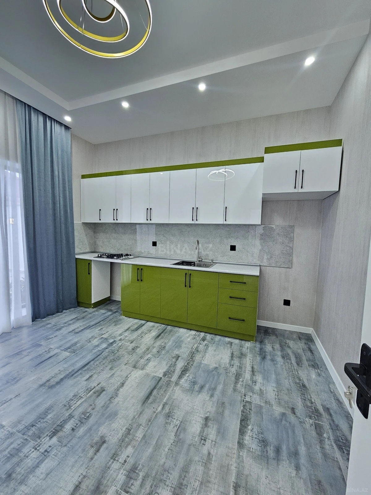 Satılır 4 otaqlı həyət evi 160 m²