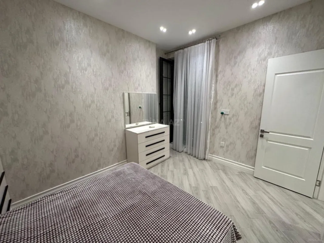 Kirayə verilir 4 otaqlı həyət evi 380 m²