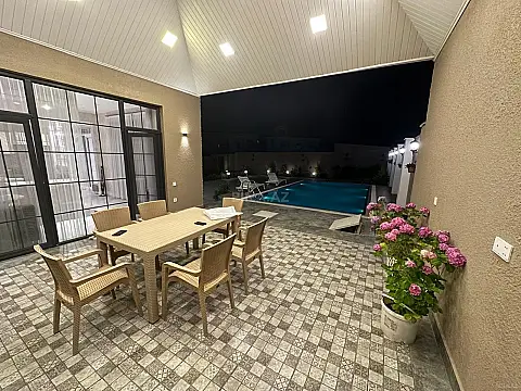 Kirayə verilir 4 otaqlı həyət evi 380 m²