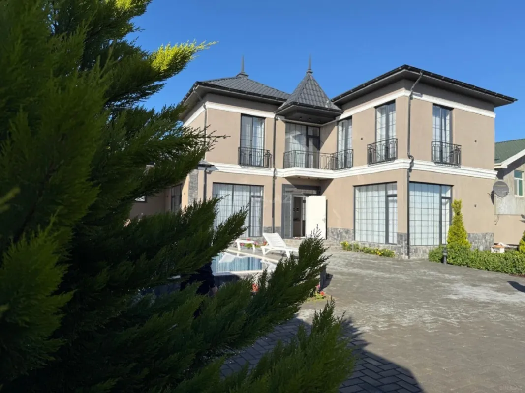 Kirayə verilir 4 otaqlı həyət evi 380 m²