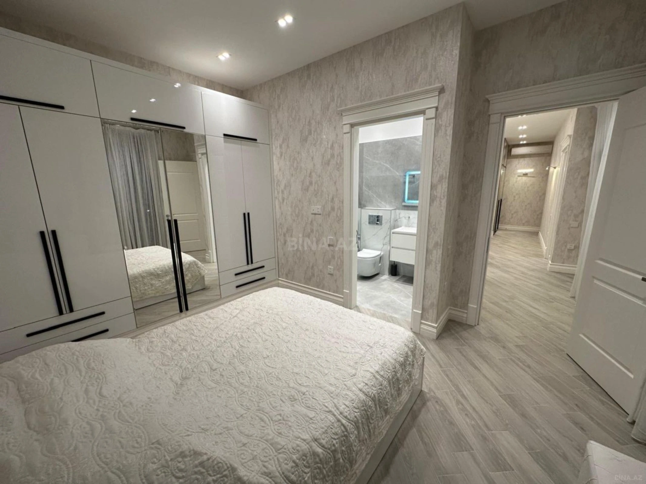 Kirayə verilir 4 otaqlı həyət evi 380 m²