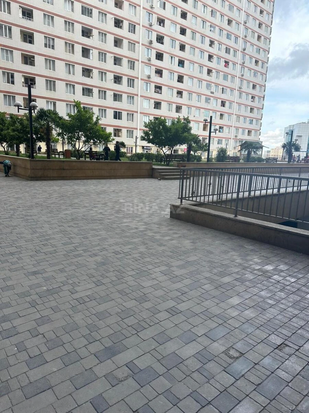 Satılır 2 otaqlı mənzil 65 m²