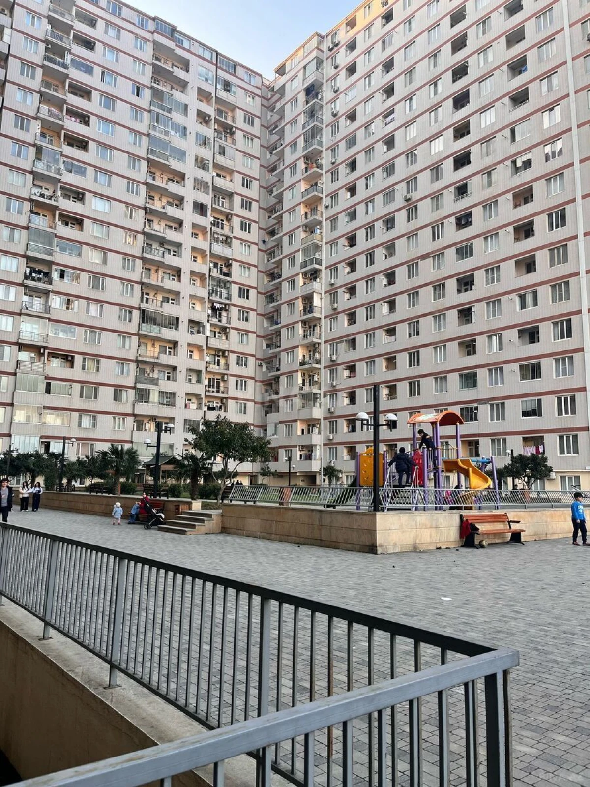 Satılır 2 otaqlı mənzil 65 m²
