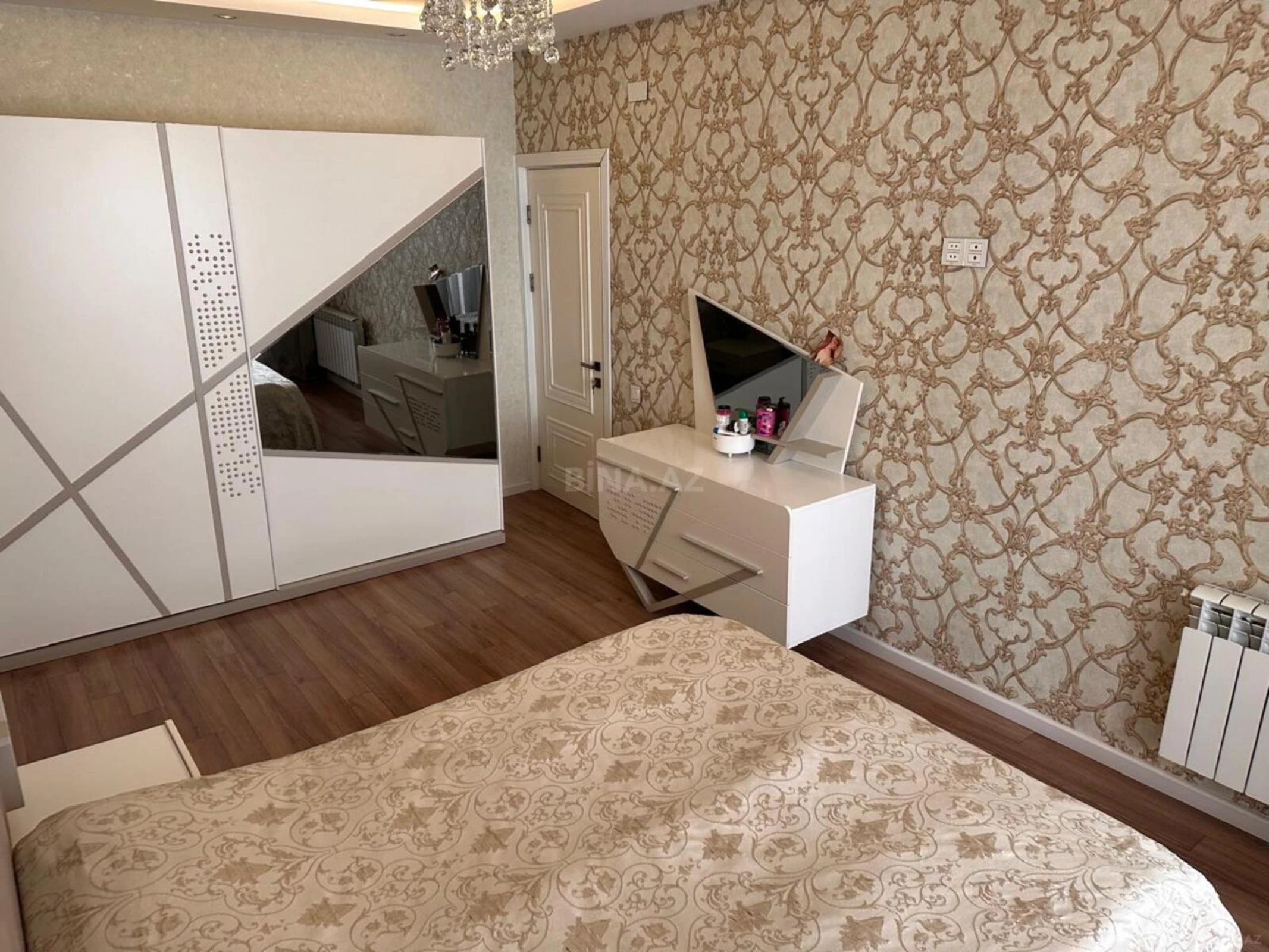 Satılır 3 otaqlı mənzil 90 m²