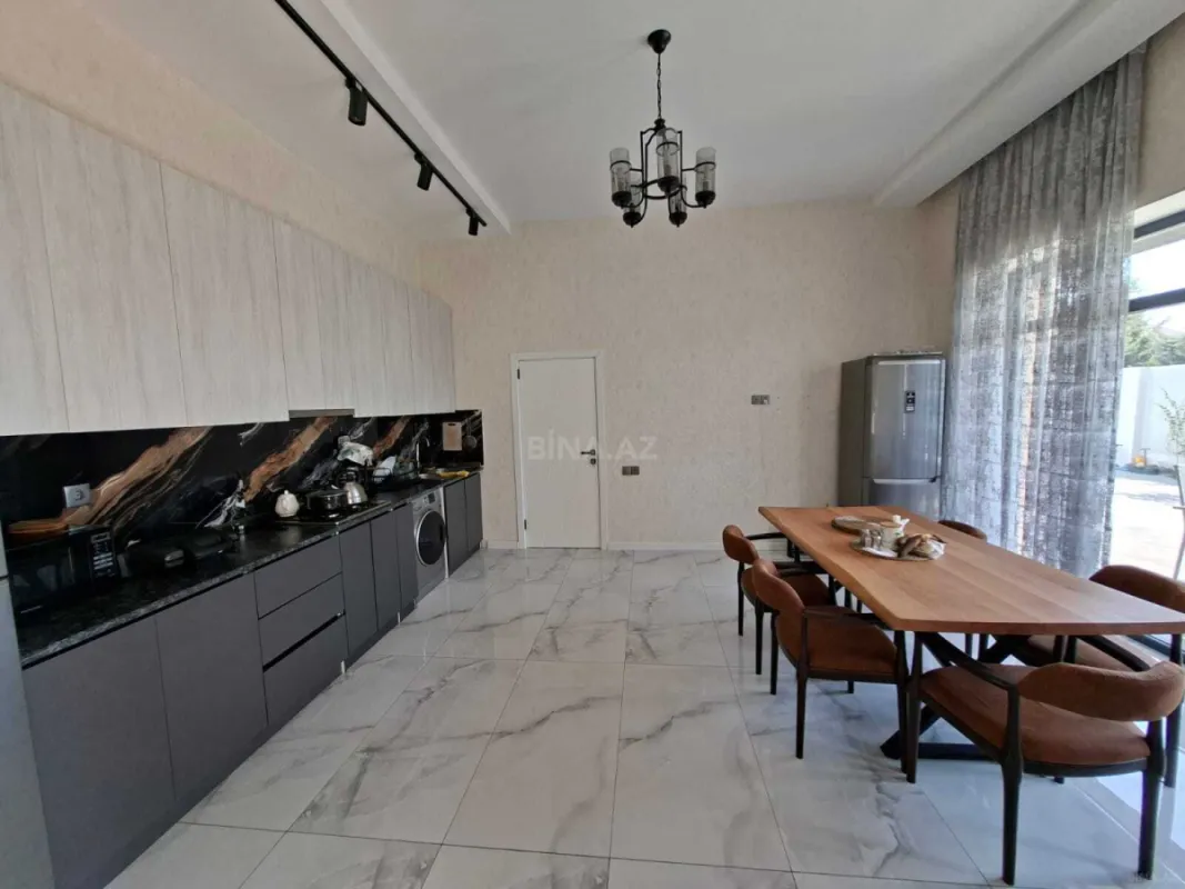 Kirayə verilir 4 otaqlı həyət evi 280 m²