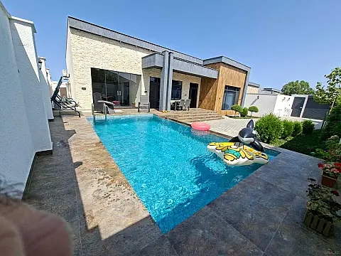 Kirayə verilir 4 otaqlı həyət evi 280 m²