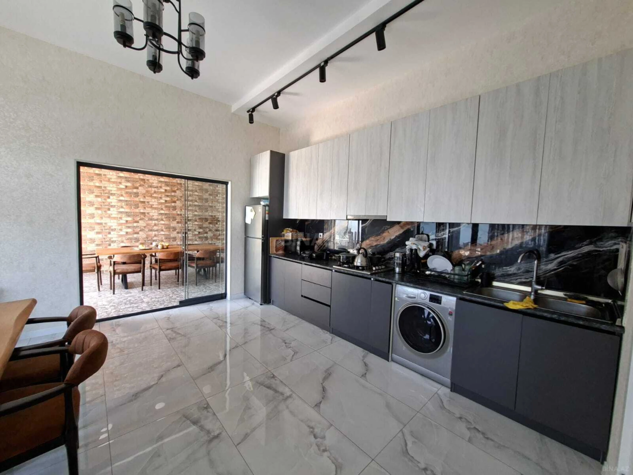 Kirayə verilir 4 otaqlı həyət evi 280 m²