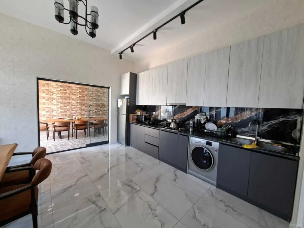 Kirayə verilir 4 otaqlı həyət evi 280 m²