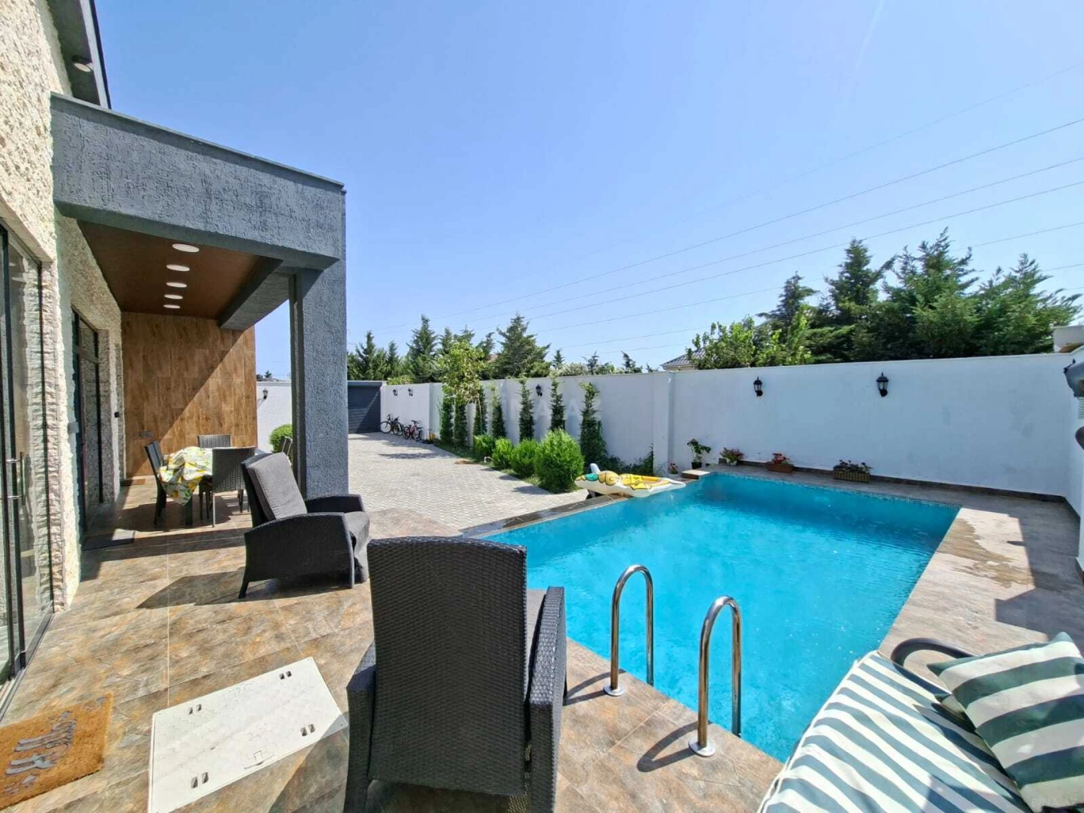 Kirayə verilir 4 otaqlı həyət evi 280 m²