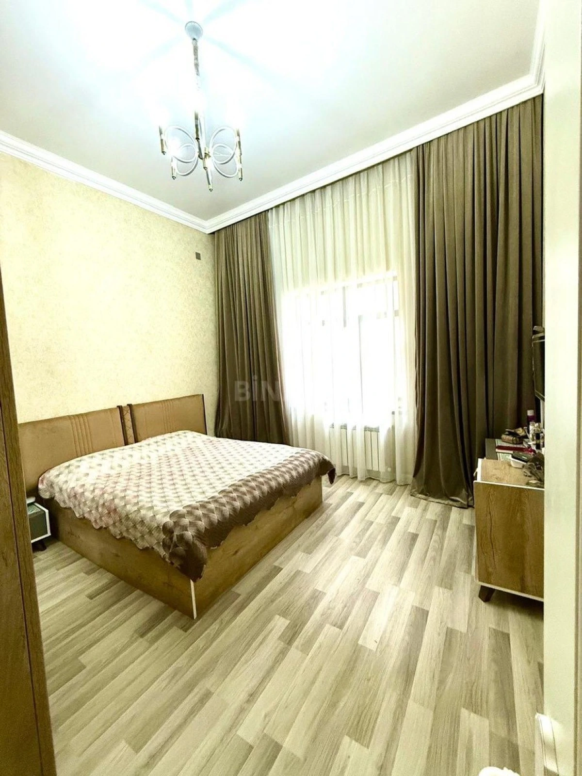 Kirayə verilir 4 otaqlı həyət evi 240 m²