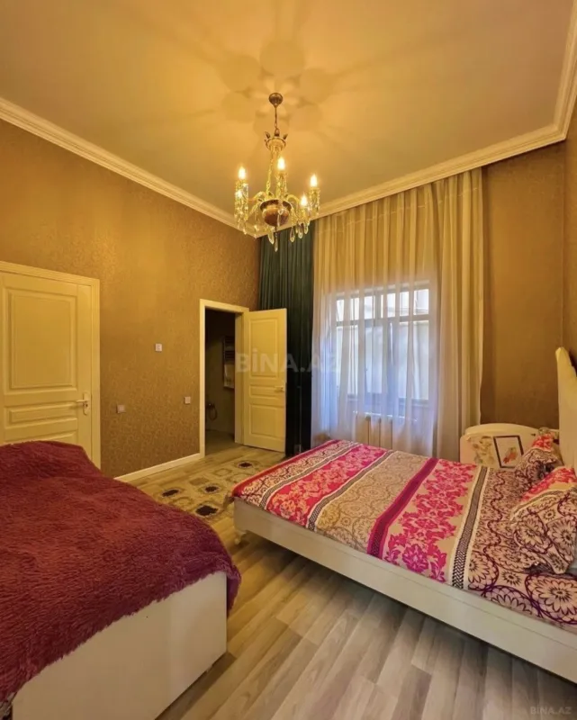 Kirayə verilir 4 otaqlı həyət evi 240 m²