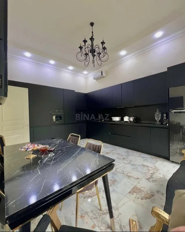 Kirayə verilir 4 otaqlı həyət evi 240 m²