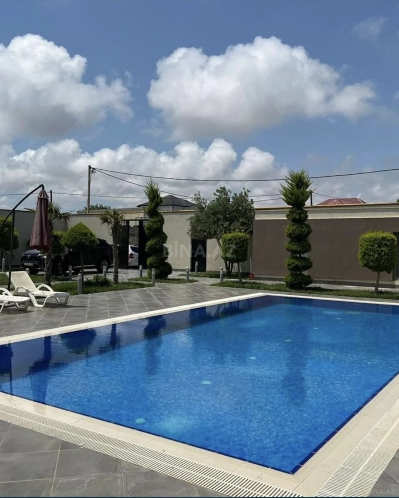 Kirayə verilir 6 otaqlı həyət evi 450 m²