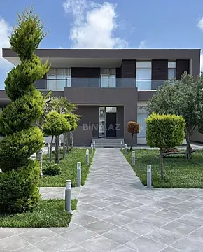 Kirayə verilir 6 otaqlı həyət evi 450 m²