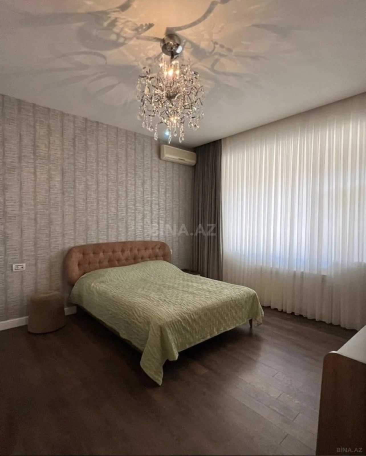 Kirayə verilir 6 otaqlı həyət evi 450 m²