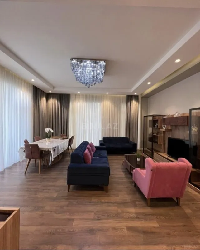 Kirayə verilir 6 otaqlı həyət evi 450 m²