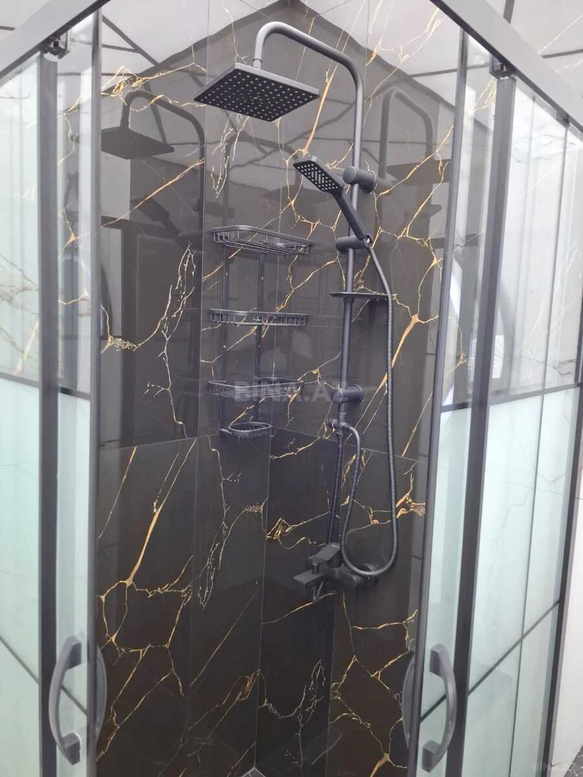 Kirayə verilir 2 otaqlı mənzil 80 m²