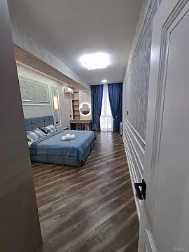 Kirayə verilir 2 otaqlı mənzil 80 m²