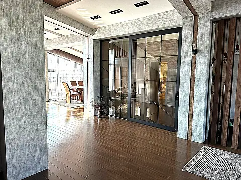 Satılır 10 otaqlı həyət evi 800 m²