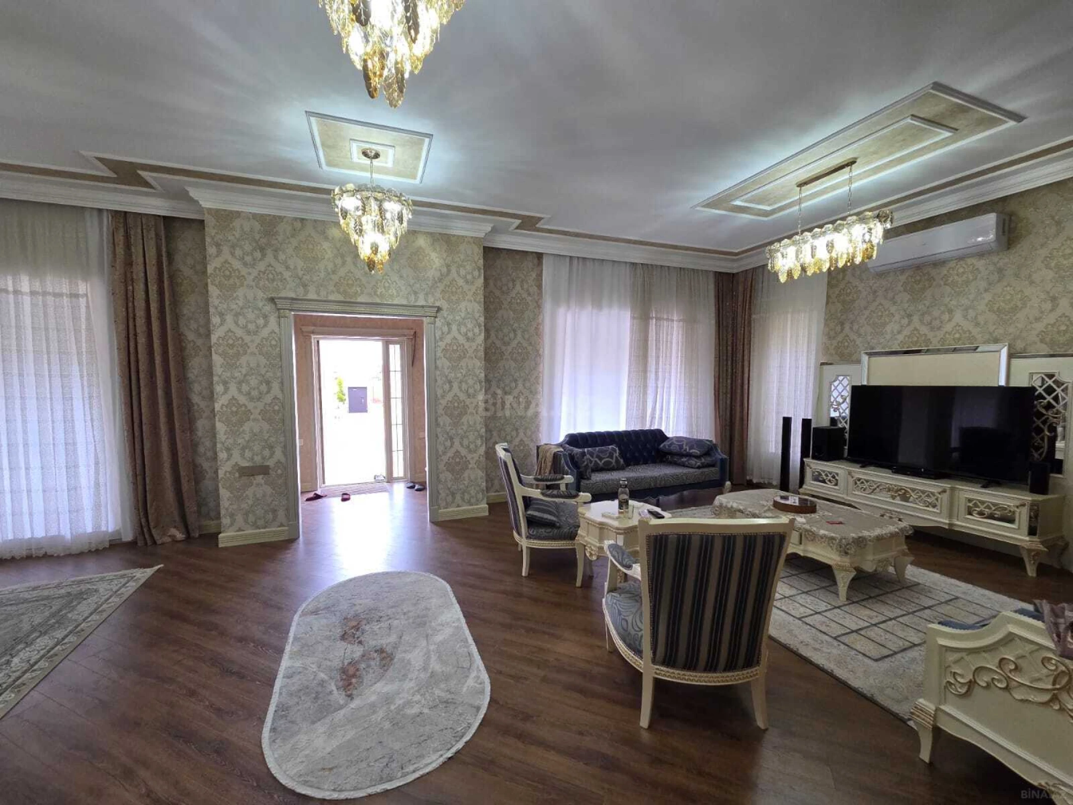 Kirayə verilir 5 otaqlı həyət evi 350 m²